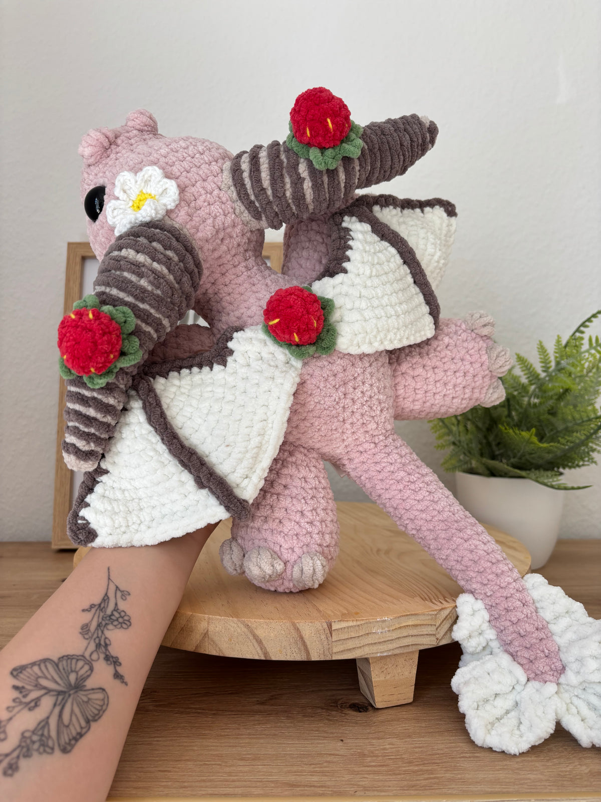 Liegender Erdbeerdrache