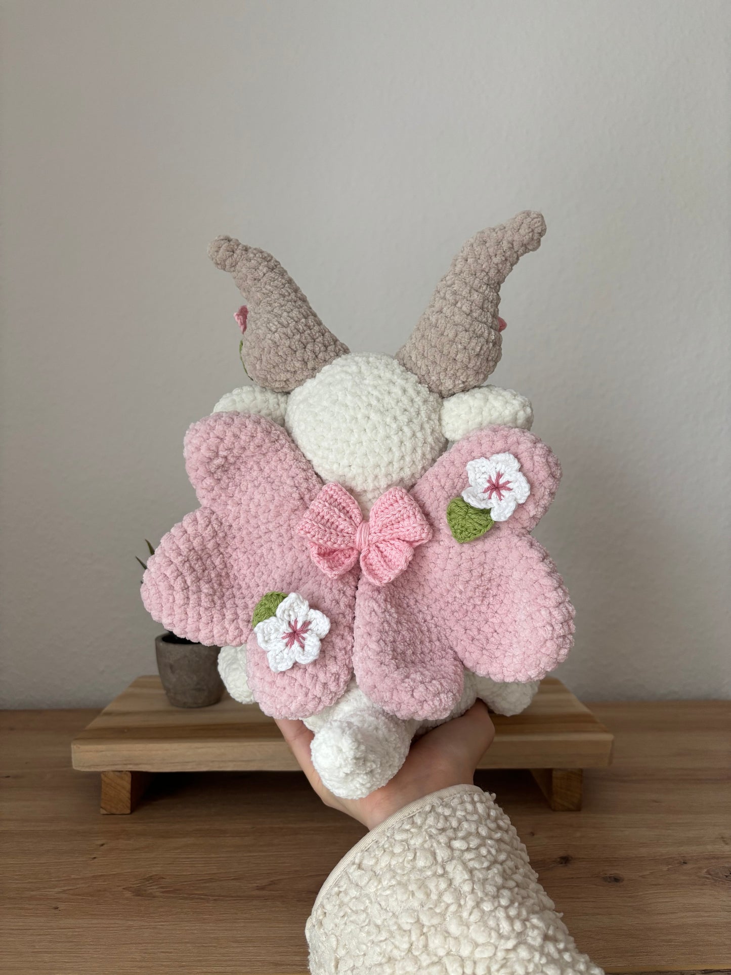 Drache mit Kirschblüten