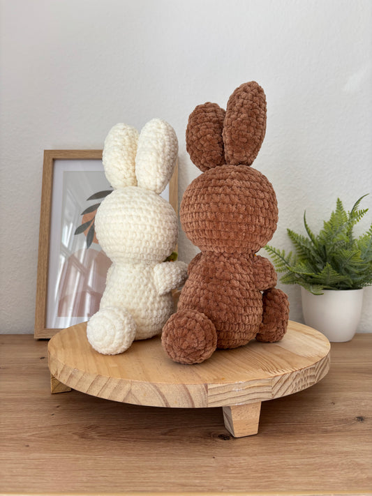 Hase mit Karotte