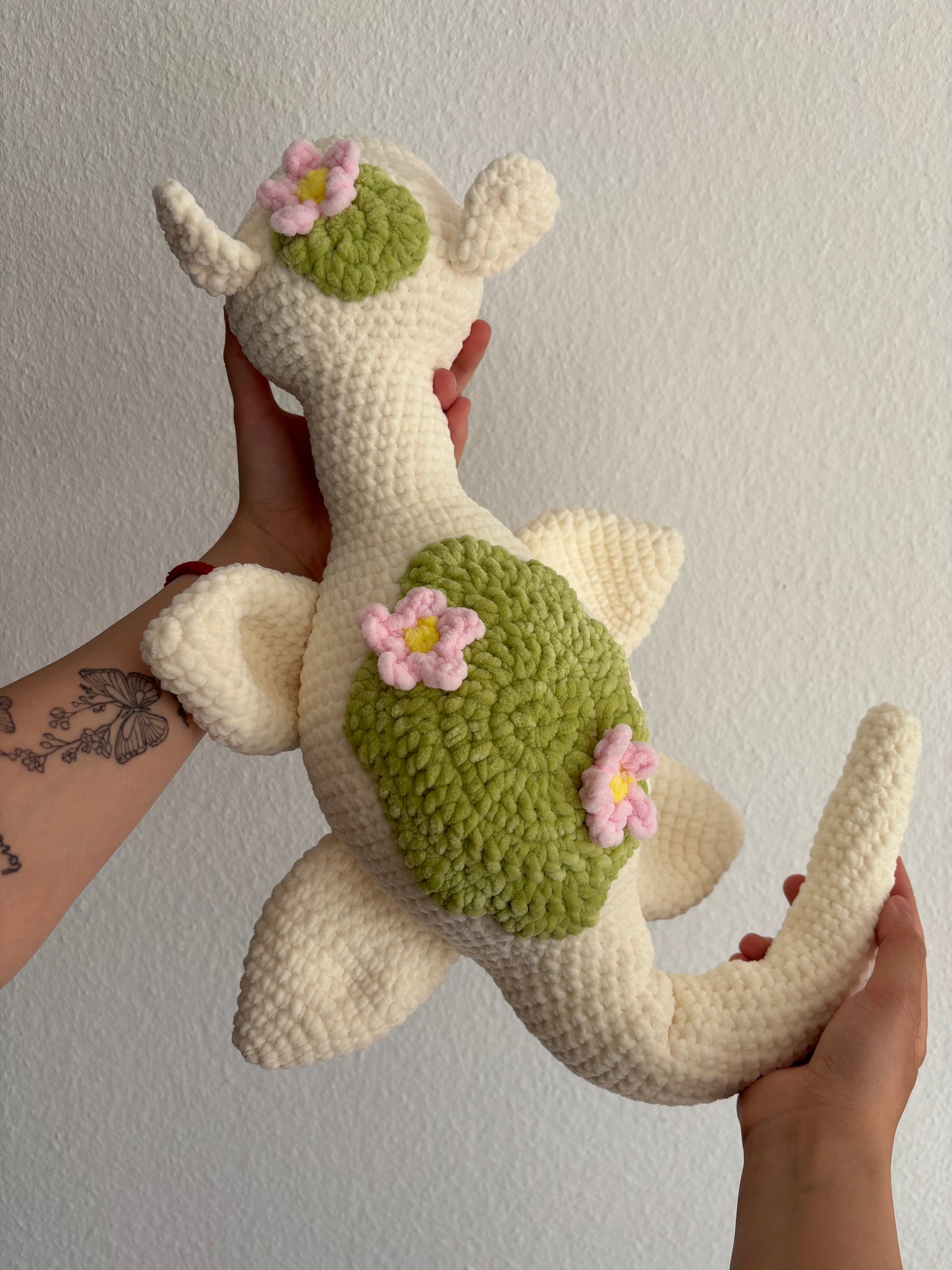 Wasserdrache mit Blumen