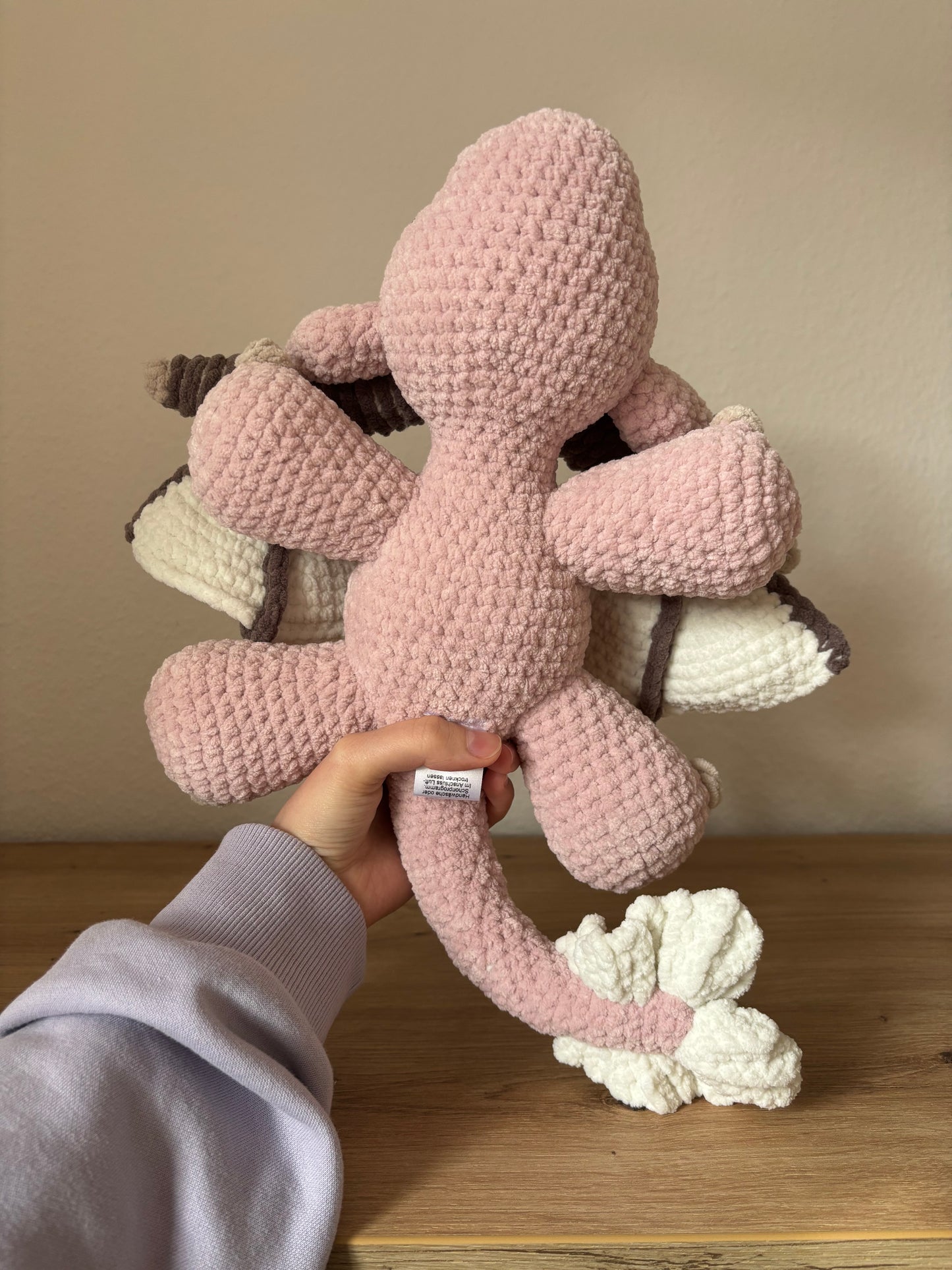 Liegender Erdbeerdrache
