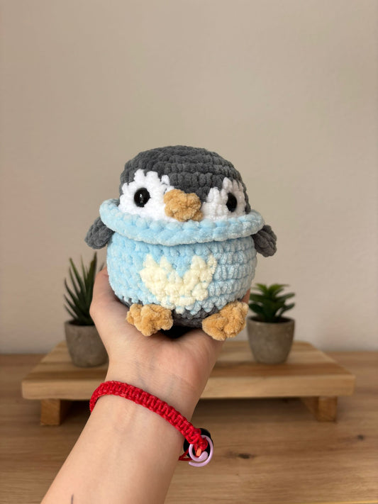 Pinguin im Pullover in Wunschfarben