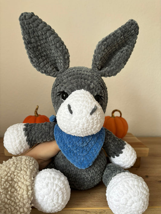 Esel mit Halstuch in Wunschfarben